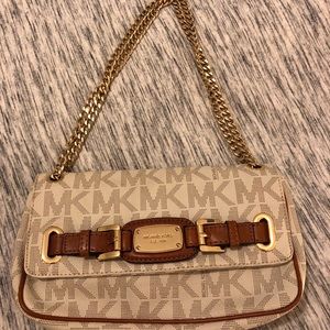 Michael Kors Classic Crossbody Handbag